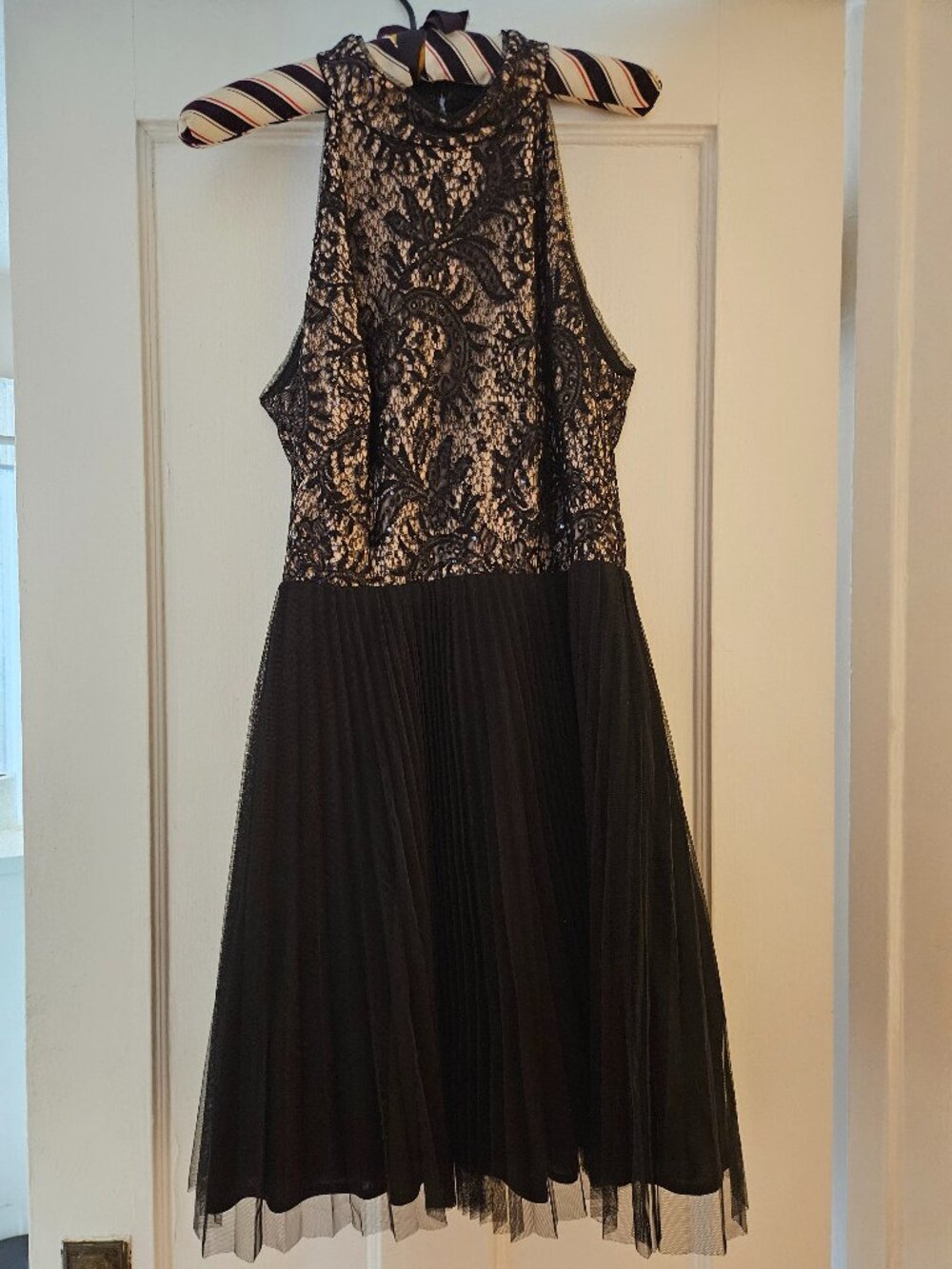 XSCAPE Size 10 Black Lace Cocktail Dress w/ pleated skirt